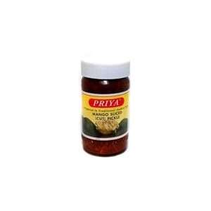 Priya Cut Mango Pickle in Oil (with Garlic)   10.5oz  