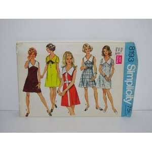  1960s Simplicity Dress Pattern 8193 Cute A line MadMen Style Dress 