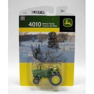    1/64th John Deere 4010 Holiday Tractor with Snow: Toys & Games