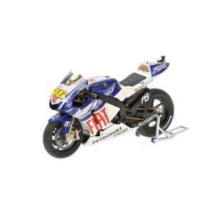  Minichamps Yamaha YZR M1 Valentino Rossi 2010 MotoGP 