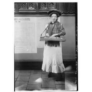  Flower girl,railroad station,Amsterdam