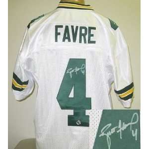  Autographed Brett Favre Uniform   Authentic: Sports 