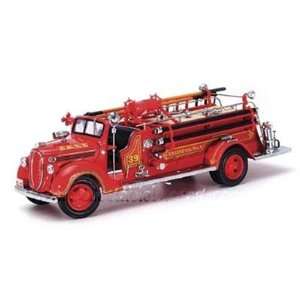  1938 Ford Fire Engine 1/24 Red Toys & Games