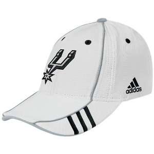   adidas San Antonio Spurs White NBA 07 Draft Day Cap: Sports & Outdoors