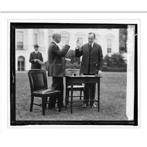   Print (L) Pres. Coolidge votes by mail, [10/30/24]