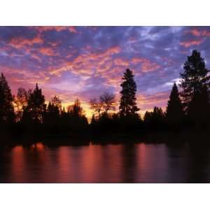  Deschutes River at sunrise, Bend, Oregon, USA Travel 
