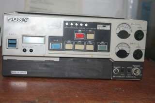 SONY PORTABLE VIDEOCASSETTE RECORDER VO 6800PS + MANUAL  