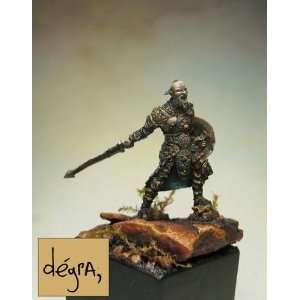 Degra Miniatures MYen 32mm Barbarian (1) Toys & Games