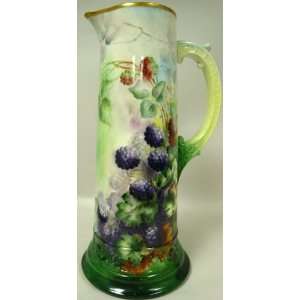  Tankard with Red and Purple Berries: Kitchen & Dining