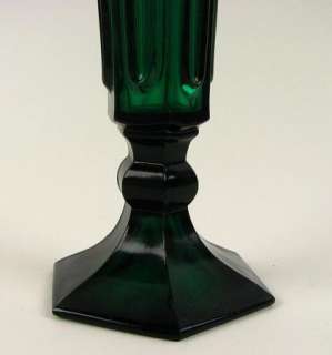 Antique American Circle Ellipse Emerald Flint Glass Vas  