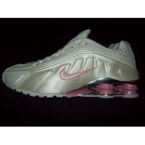  Womens Nike Shox R4 White And Pink Size 8 Sports 