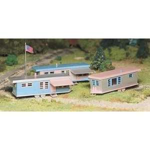   Whistle Stop BAC45612 O Trailer Park Kit with Trailers Toys & Games