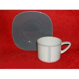  Noritake New Yorker #9400 Cups & Saucers: Kitchen & Dining