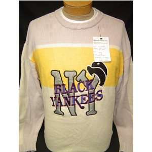   League New York Black Yankees Crewneck Sweater: Sports & Outdoors