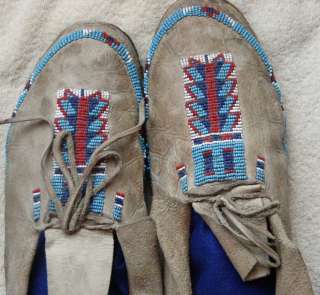 Mid 1900s Northern Cheyenne Beaded Hide Moccasins Montana Large size 