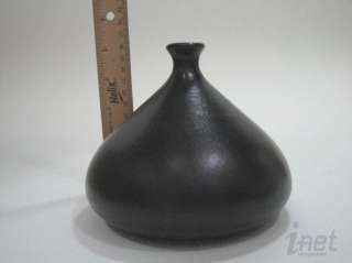 Teco Pottery Prairie Arts Dark Brown 4.5 Kiss Vase 2008 NEW  