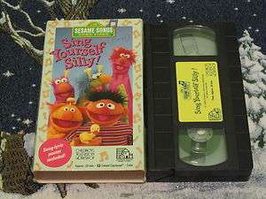   HOME VIDEO~SING YOURSELF SILLY~ KIDS VHS FREE US SHIP JAMES TAYLOR