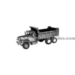   Scale Mack B 61 Universal Tractor w/12 Heil Dump Body Toys & Games