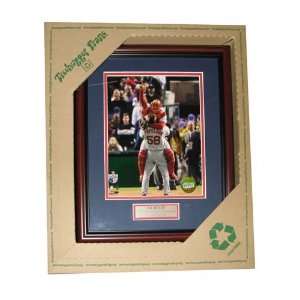  Jonathon Papelbon and Jason Varitek Hug 8x10 with Tree 