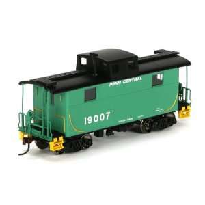  HO RTR Eastern 2 Window Caboose, PC #19007 Toys & Games