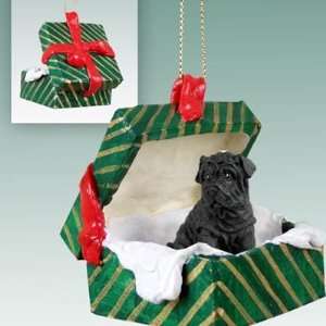  Shar Pei Green Gift Box Dog Ornament   Black: Home 