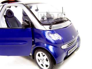 SMART FOR TWO BLUE DIECAST CAR MODEL 1/18  