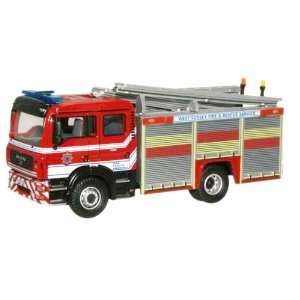   Fire Truck   West Sussex Fire & Rescue   1/76th Scale Oxford Diecast