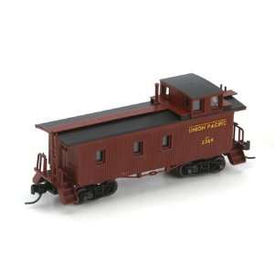  N RTR 3 Window Caboose, UP #2269 ATH11512 Toys & Games