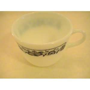   Blue Onion (Old Town Blue) Round Bottom Cups   4 Cups 