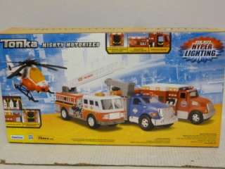 NEW IN BOX! TONKA Mighty Motorized Toy Ambulance With Flashing Lights 