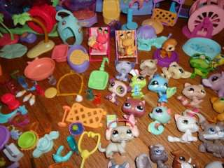 VERY HUGE LOT of LITTLEST PET SHOP 131 ANIMALS, 4 HOUSES & LOTS of 