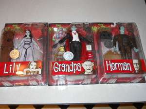 THE MUNSTERS SET OF 3 GRANDPA LILLY AND HERMAN TOYS R US EXCLUSIVE 