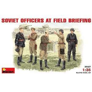  MiniArt 1/35 Soviet Officers at Field Briefing (5) Toys 