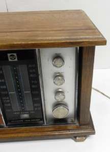 RCA Vintage AM/FM Tabletop Transistor Radio RLC64S Nice  