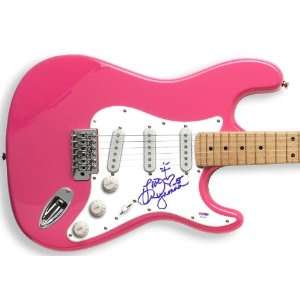 Wynonna Judd Autographed Signed Guitar & Proof PSA/DNA