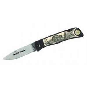 Smith & Wesson SW321 Scrimshaw Pocket Knife Racoon